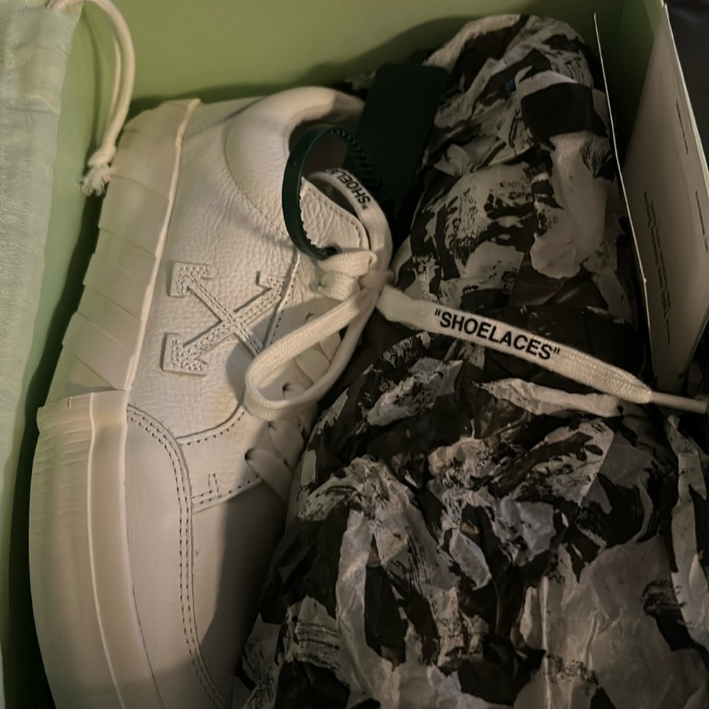 Brand new off white sneakers